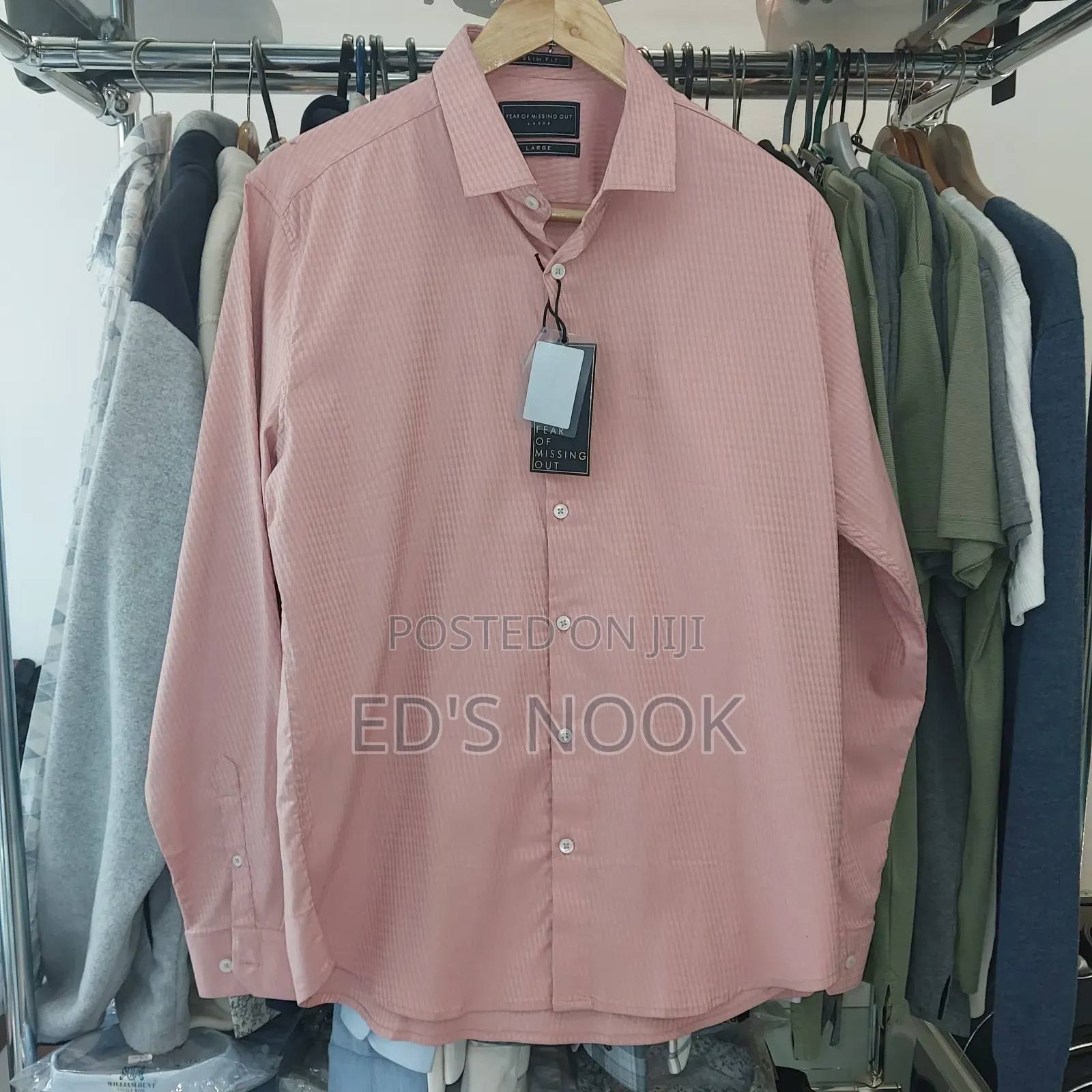 Men’S Peach Long-Sleeve Button-Up Shirt – Clean