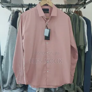 Men’S Peach Long-Sleeve Button-Up Shirt – Clean
