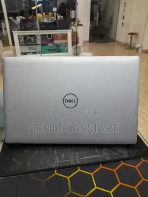 Photo - New Laptop Dell Precision 3570 16GB Intel Core I7 SSD 512GB