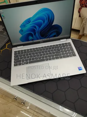 New Laptop Dell Precision 3570 16GB Intel Core I7 SSD 512GB