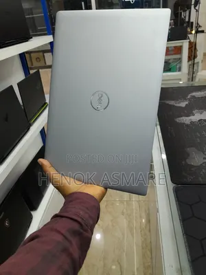 New Laptop Dell Precision 3570 16GB Intel Core I7 SSD 512GB