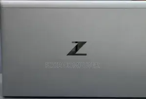 New Laptop HP ZBook Firefly G8 16GB Intel Core I5 SSD 512GB