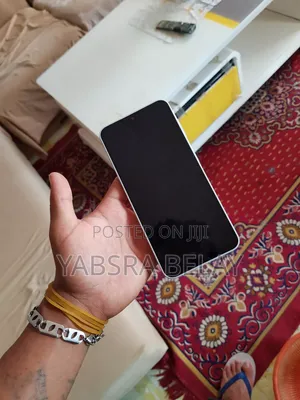 Photo - New Samsung Galaxy A16 128 GB White