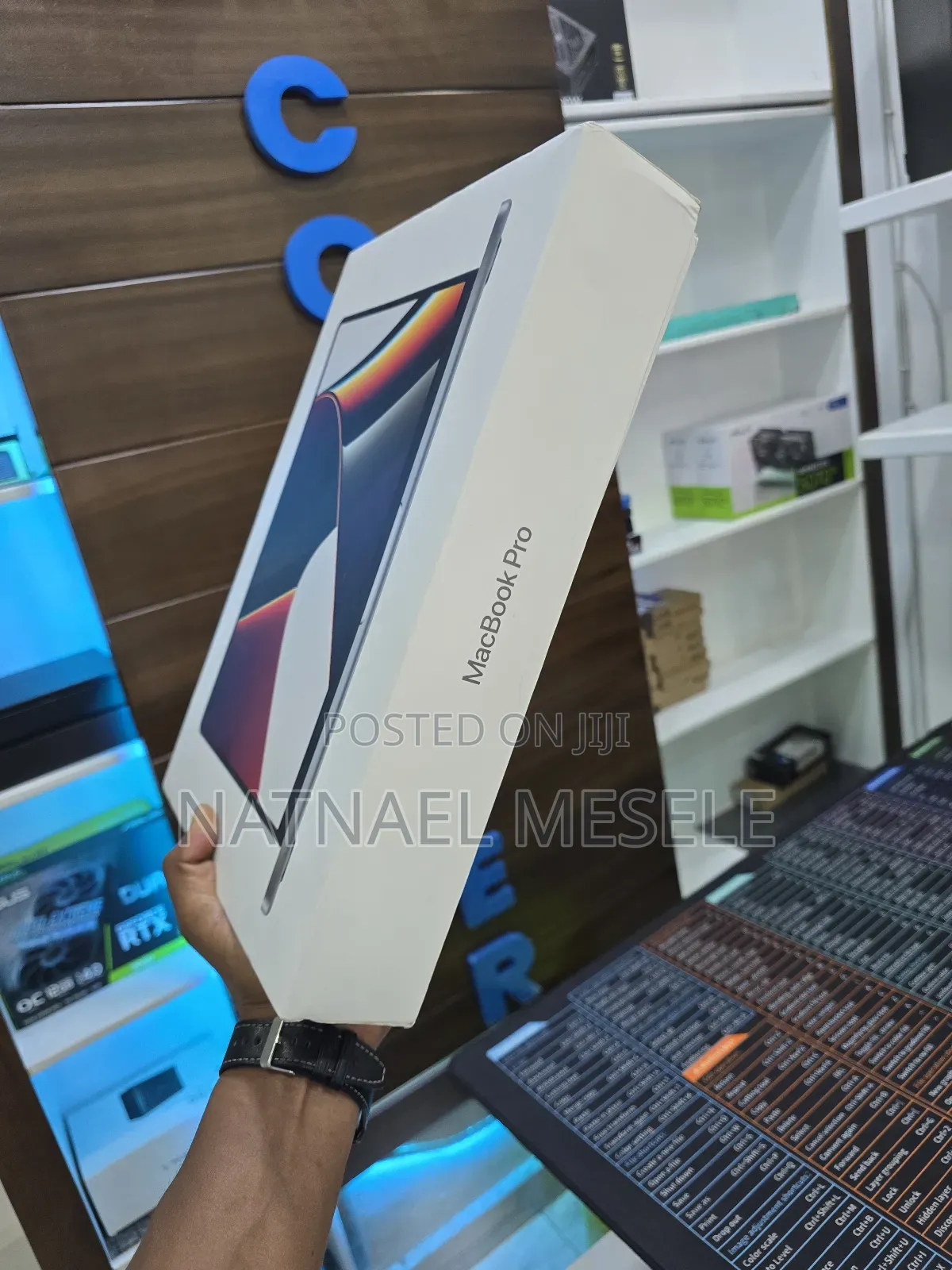 New Laptop Apple MacBook Pro M1 32GB Apple M1 Max SSD 1T