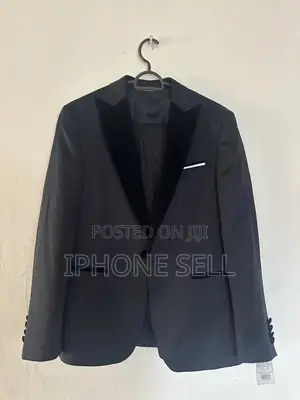Photo - Tuxedo Suit