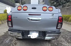 Toyota Hilux 2017 Silver