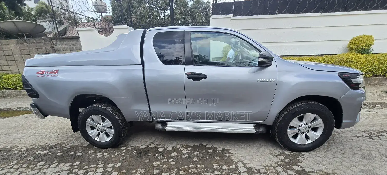 Toyota Hilux 2017 Silver