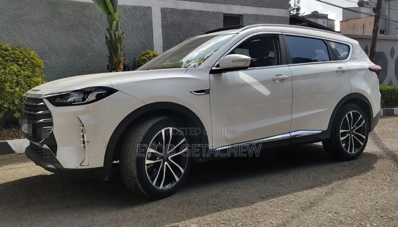 Jetour X70 Plus 2022 White