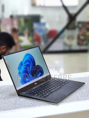 New Laptop Dell XPS 13 8GB Intel Core I7 SSD 256GB