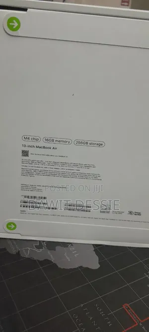 New Laptop Apple MacBook Air 2025 M4 13-Inch 16GB Apple M4 SSD 256GB