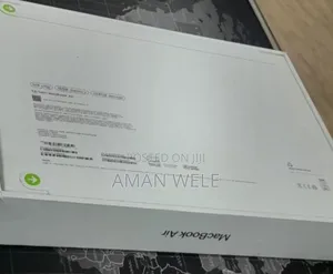 New Laptop Apple MacBook Air 2025 M4 13-Inch 16GB Apple M4 SSD 256GB