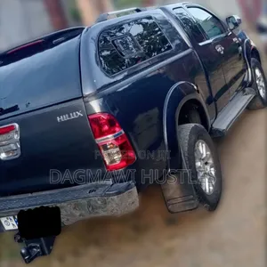 Toyota Hilux 2.5 D-4D Extra Cab 2008 Gray