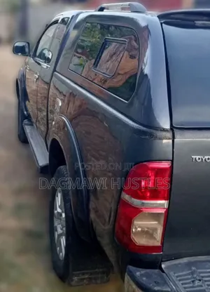 Toyota Hilux 2.5 D-4D Extra Cab 2008 Gray