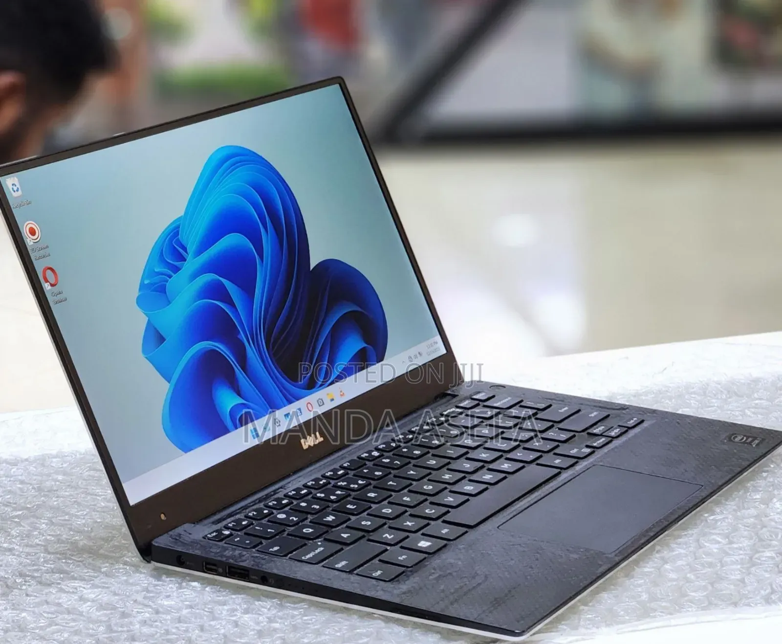 New Laptop Dell XPS 13 8GB Intel Core I7 SSD 256GB