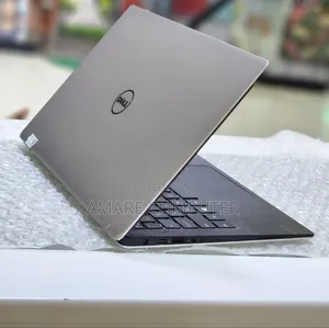 New Laptop Dell XPS 13 8GB Intel Core I7 SSD 256GB