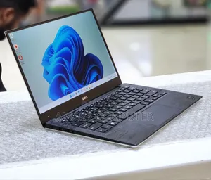 New Laptop Dell XPS 13 8GB Intel Core I7 SSD 256GB