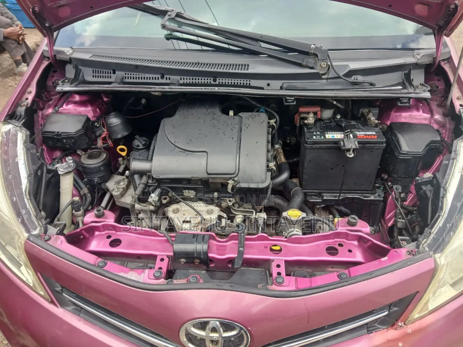 Toyota Yaris Base Hatchback 3dr 2011 Pink