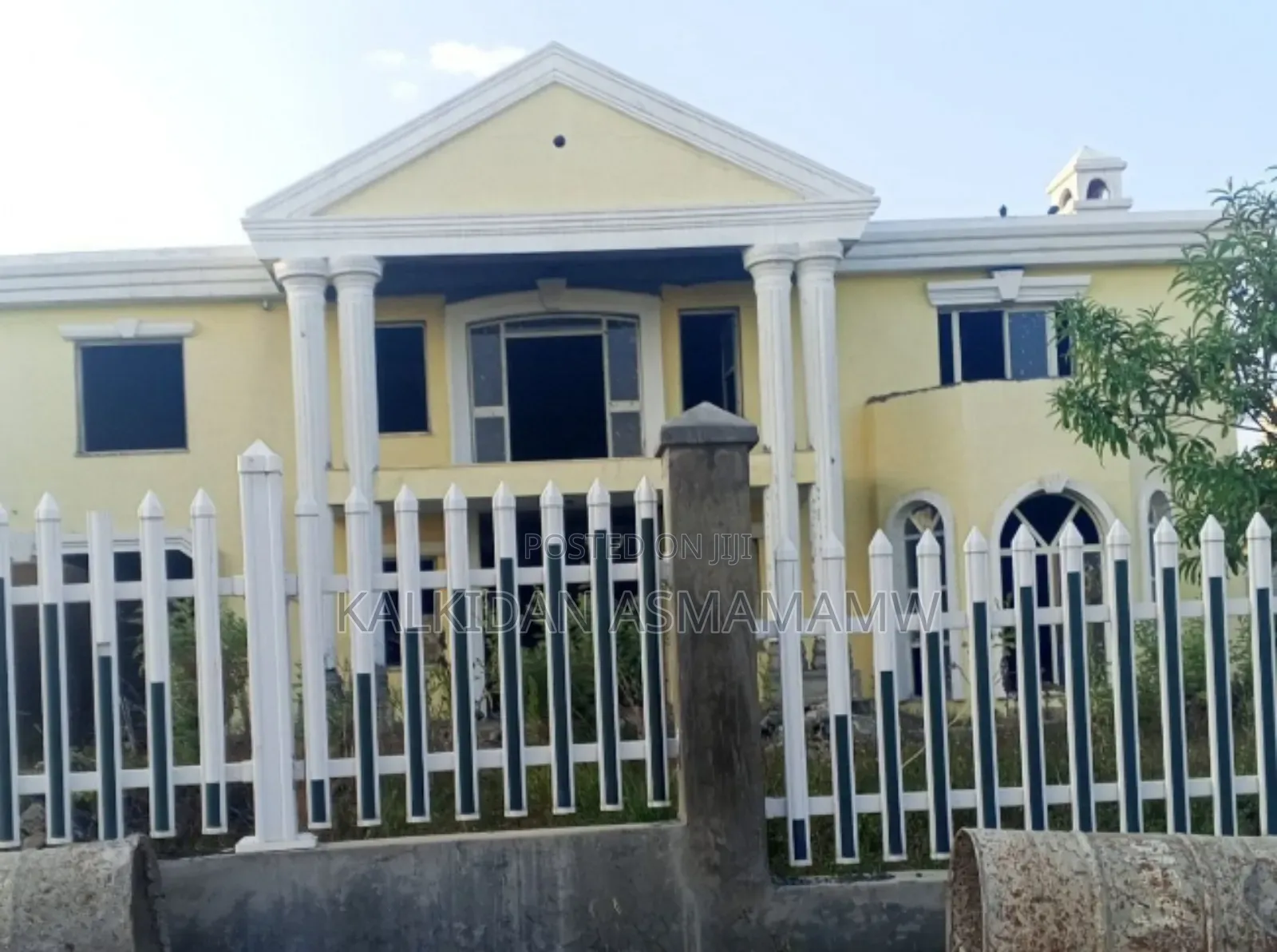 6bdrm House in Bole for sale
