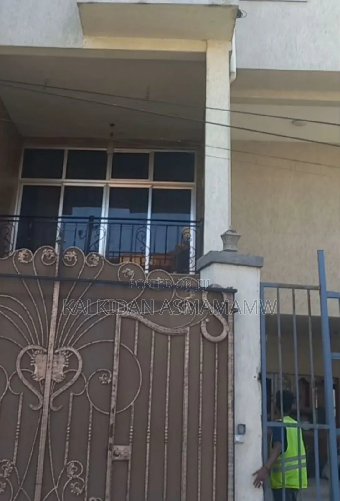 Furnished 10bdrm Apartment in Bole for sale