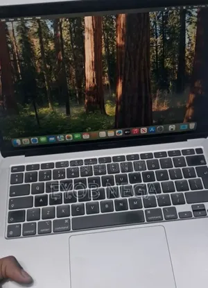 New Laptop Apple MacBook Air 2020 M1 16GB Apple M1 SSD 256GB