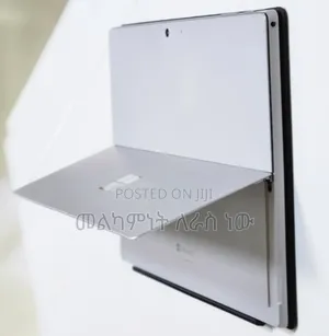 New Laptop Microsoft 16GB Intel Core I7 SSD 512GB