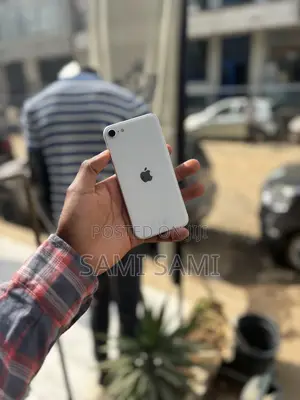 Apple iPhone SE 64 GB White