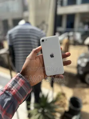 Apple iPhone SE 64 GB White