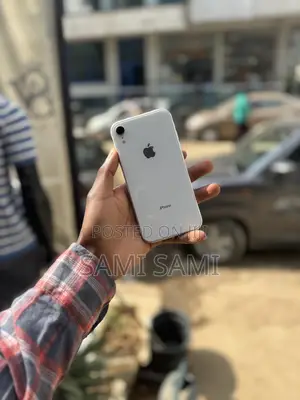 Photo - Apple iPhone XR 128 GB White