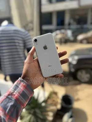 Apple iPhone XR 128 GB White