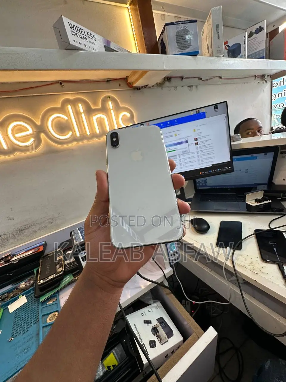 Apple iPhone X 256 GB White