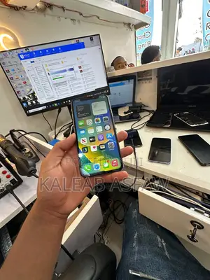 Photo - Apple iPhone X 256 GB White