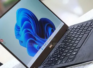 New Laptop Dell XPS 15 8GB Intel Core I7 SSD 256GB