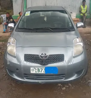 Photo - Toyota Yaris 2007 Silver