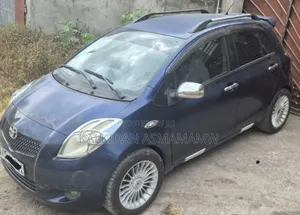 Photo - Toyota Yaris 2007 Blue