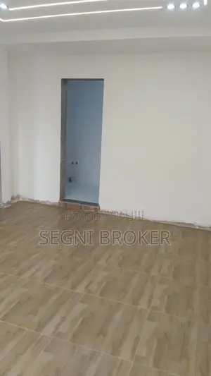 4bdrm House in Semet Safari, Bole for sale