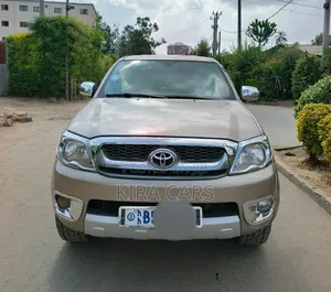 Photo - Toyota Hilux 2006