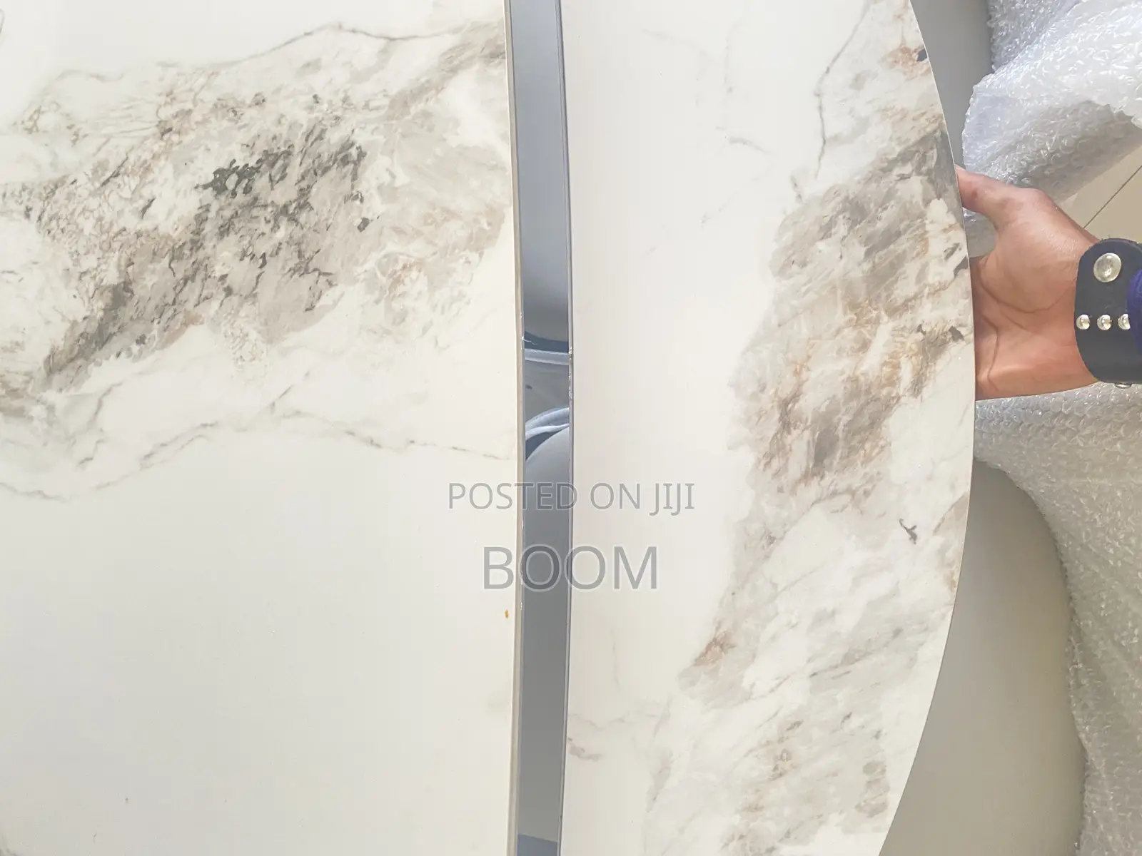 የሚሰፉና የሚጠብ(Extendable) Dining Table