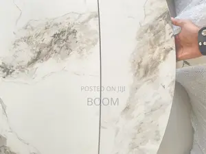 የሚሰፉና የሚጠብ(Extendable) Dining Table