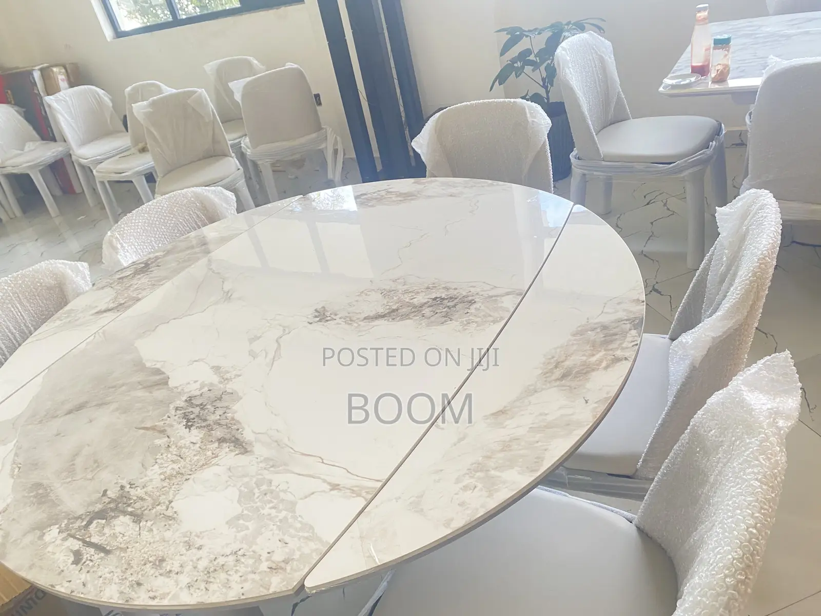 የሚሰፉና የሚጠብ(Extendable) Dining Table