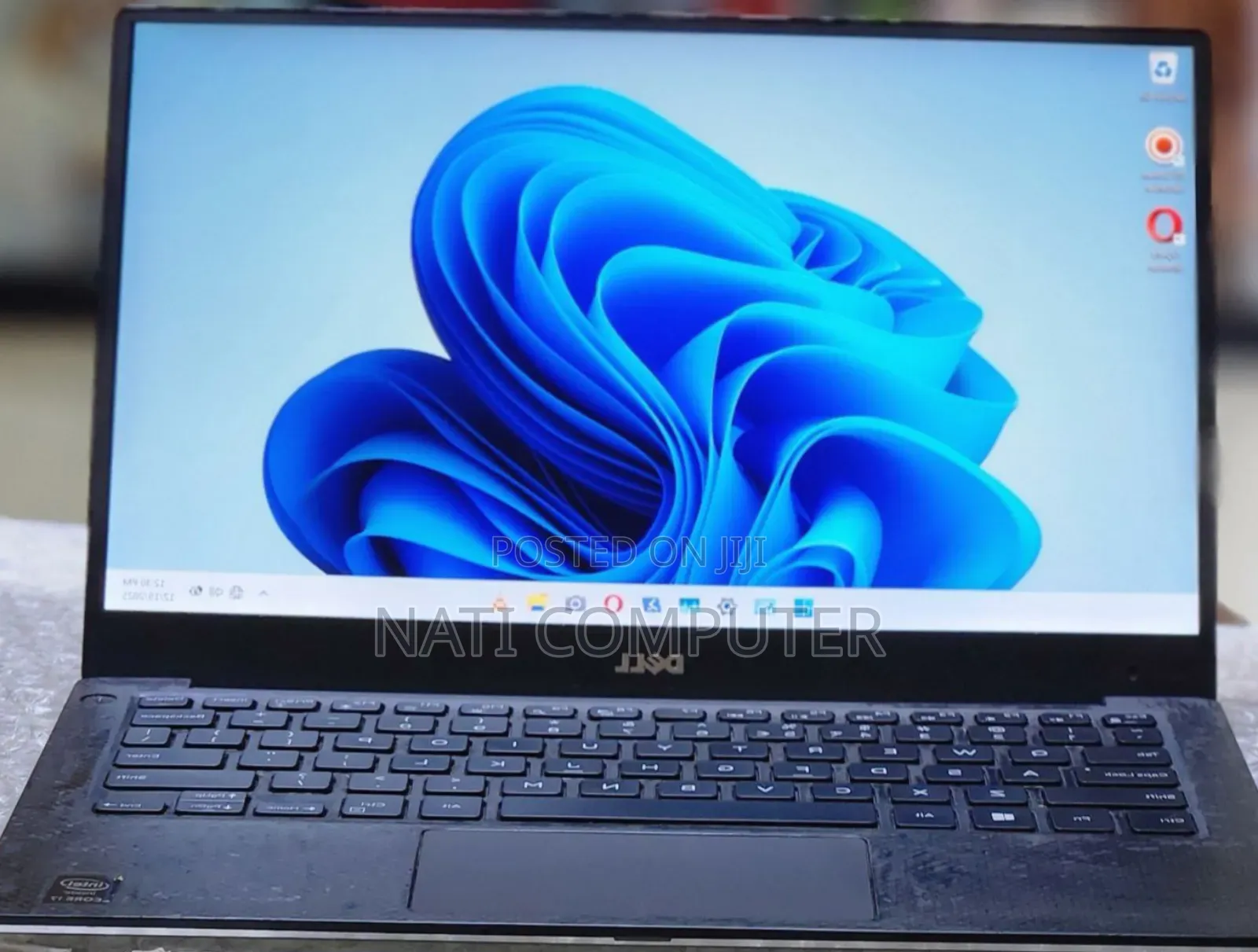 New Laptop Dell XPS 13 8GB Intel Core I7 SSD 256GB