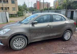 Photo - Suzuki Dzire 2024 Silver