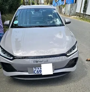 Photo - BYD E2 43 kWh 94 hp FWD 2024 Silver