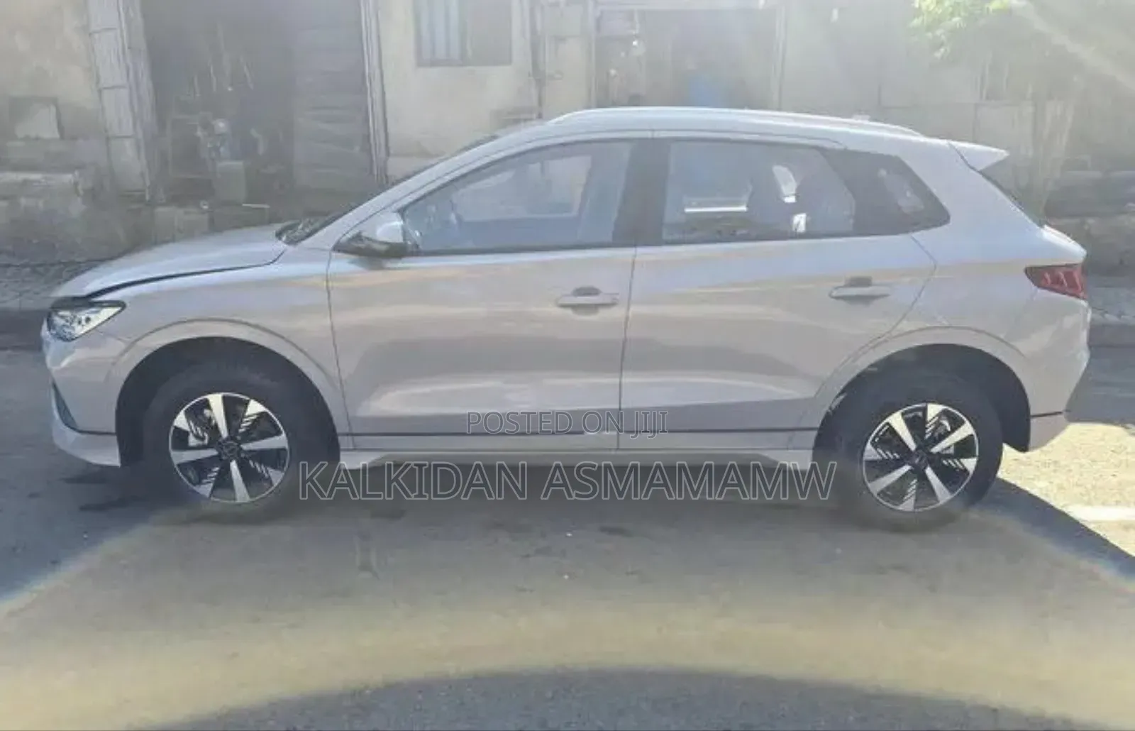 BYD E2 43 kWh 94 hp FWD 2024 Silver