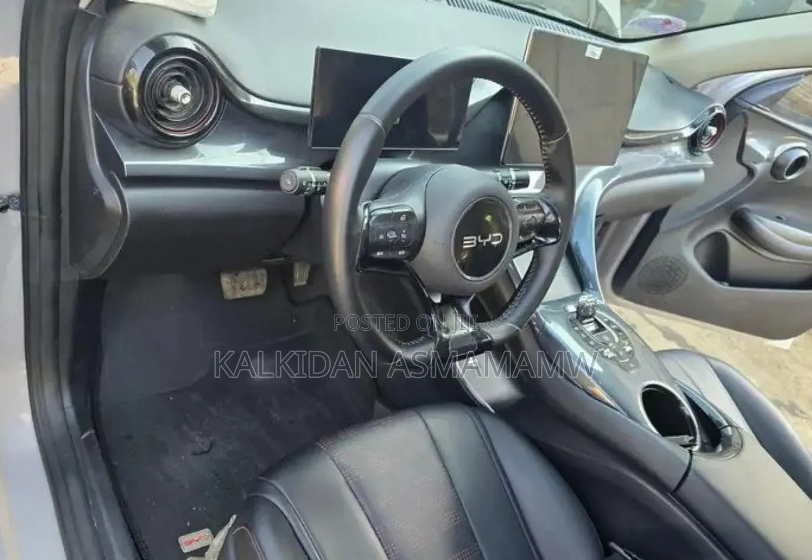 BYD E2 43 kWh 94 hp FWD 2024 Silver