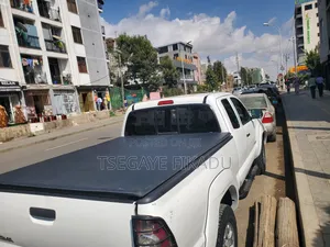 Toyota Tacoma Access Cab Automatic 2011 White