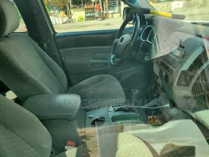 Toyota Tacoma Access Cab Automatic 2011 White