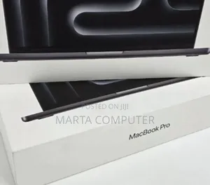 New Laptop Apple MacBook 16GB Apple M5 SSD 512GB