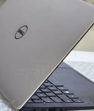 New Laptop Dell XPS 15 8GB Intel Core I5 SSD 256GB