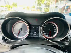 Suzuki Swift 2023 White