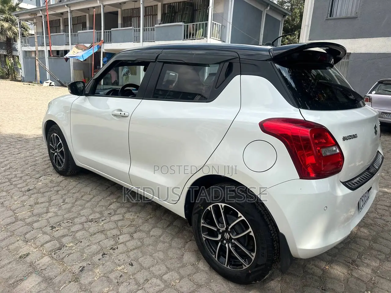 Suzuki Swift 2023 White